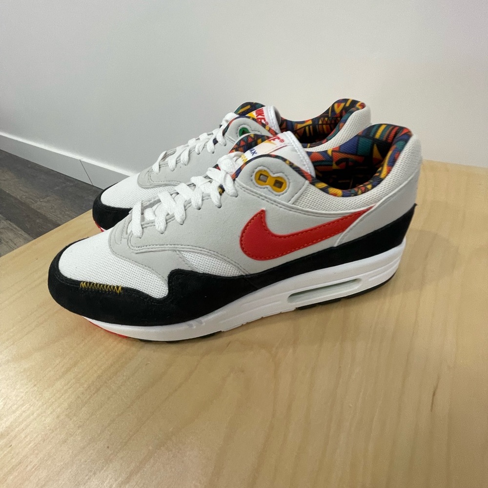 Nike Air Max 1 live together play together size 11